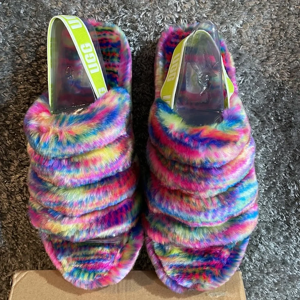 NWB UGG K Fluff Yeah Pixelate - Picture 8 of 10